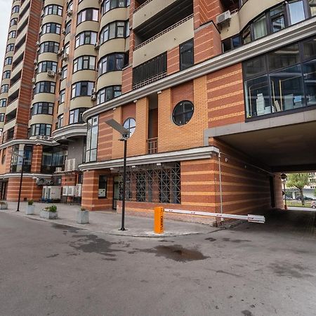 New Building Near Arena City Lesi Ukrainky 7A Kiev Buitenkant foto