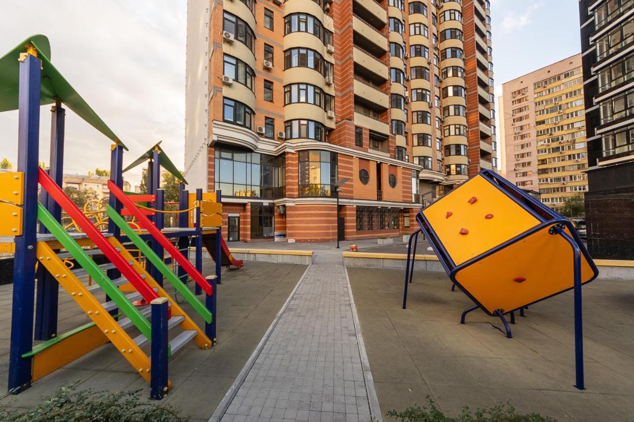 New Building Near Arena City Lesi Ukrainky 7A Kiev Buitenkant foto